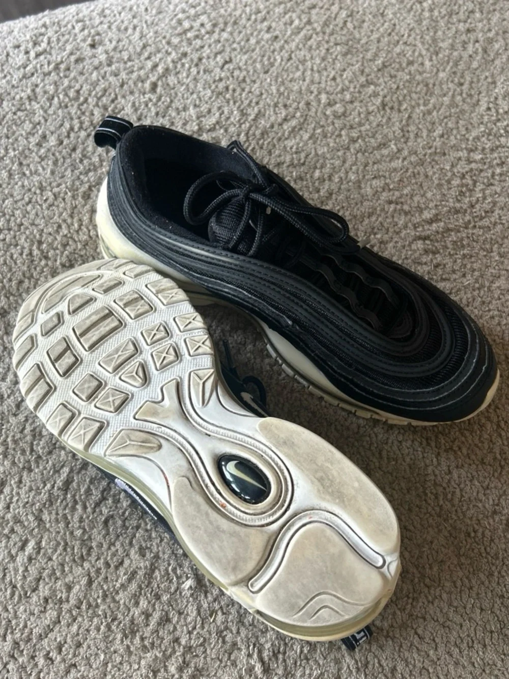 Nike Black Low-Top Athletic Sneakers